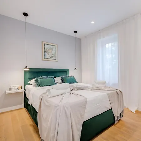Apartamento With A Parking Space - 23492 *